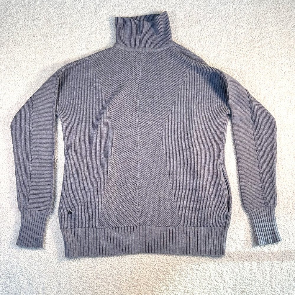 Lululemon Womens Turtleneck Sweater Heather Purple Size Medium Cozy Calling Fall